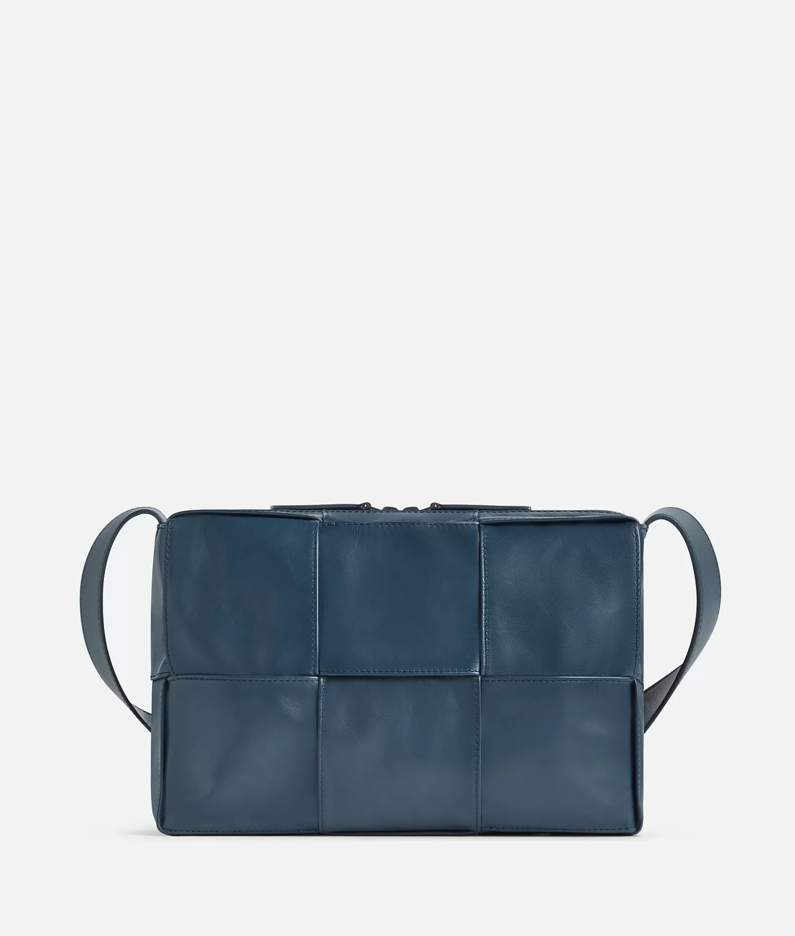 A Tracolla^Bottega Veneta Camera Bag Arco Media Deep blue