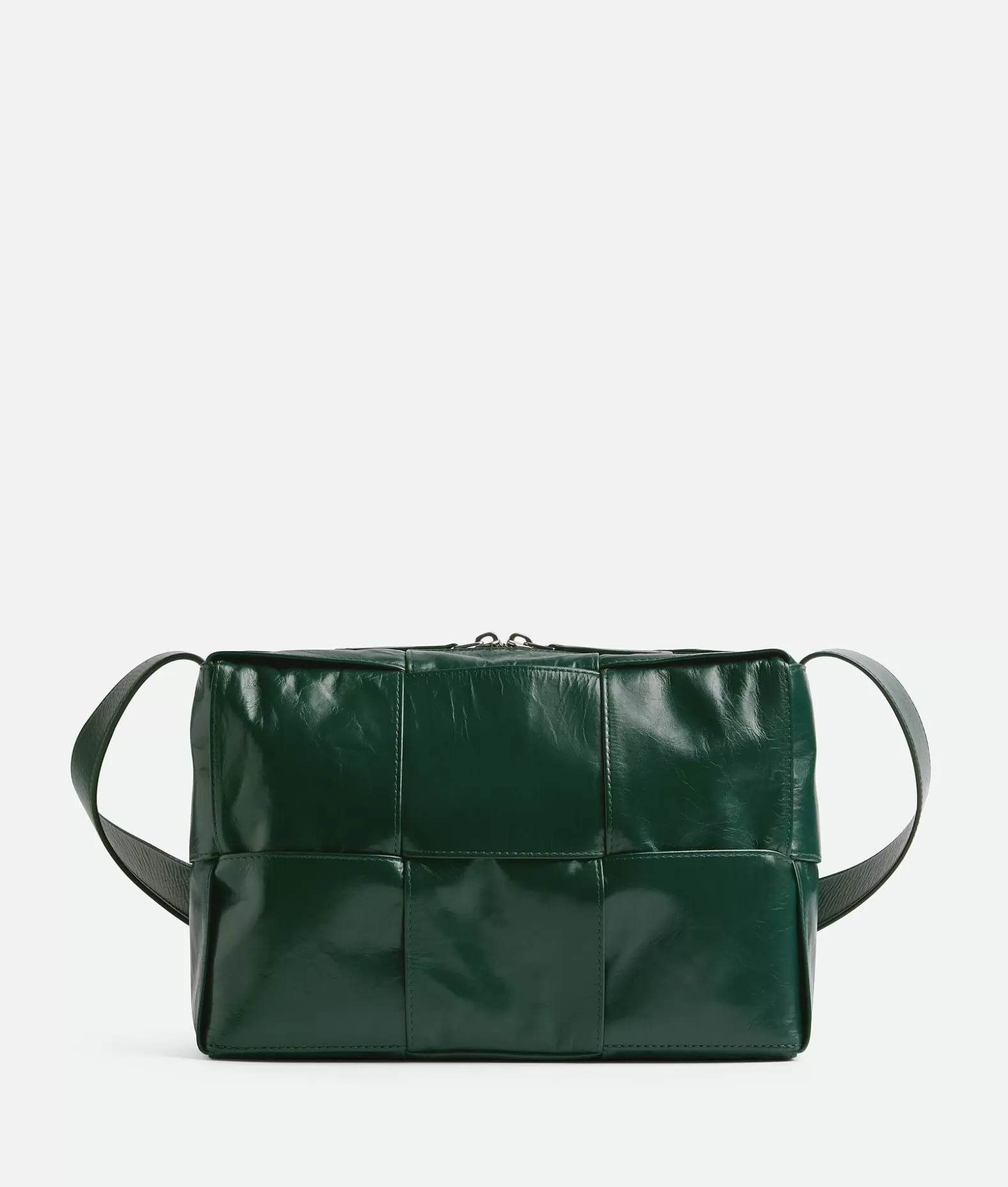 A Tracolla^Bottega Veneta Camera Bag Arco Media Emerald green