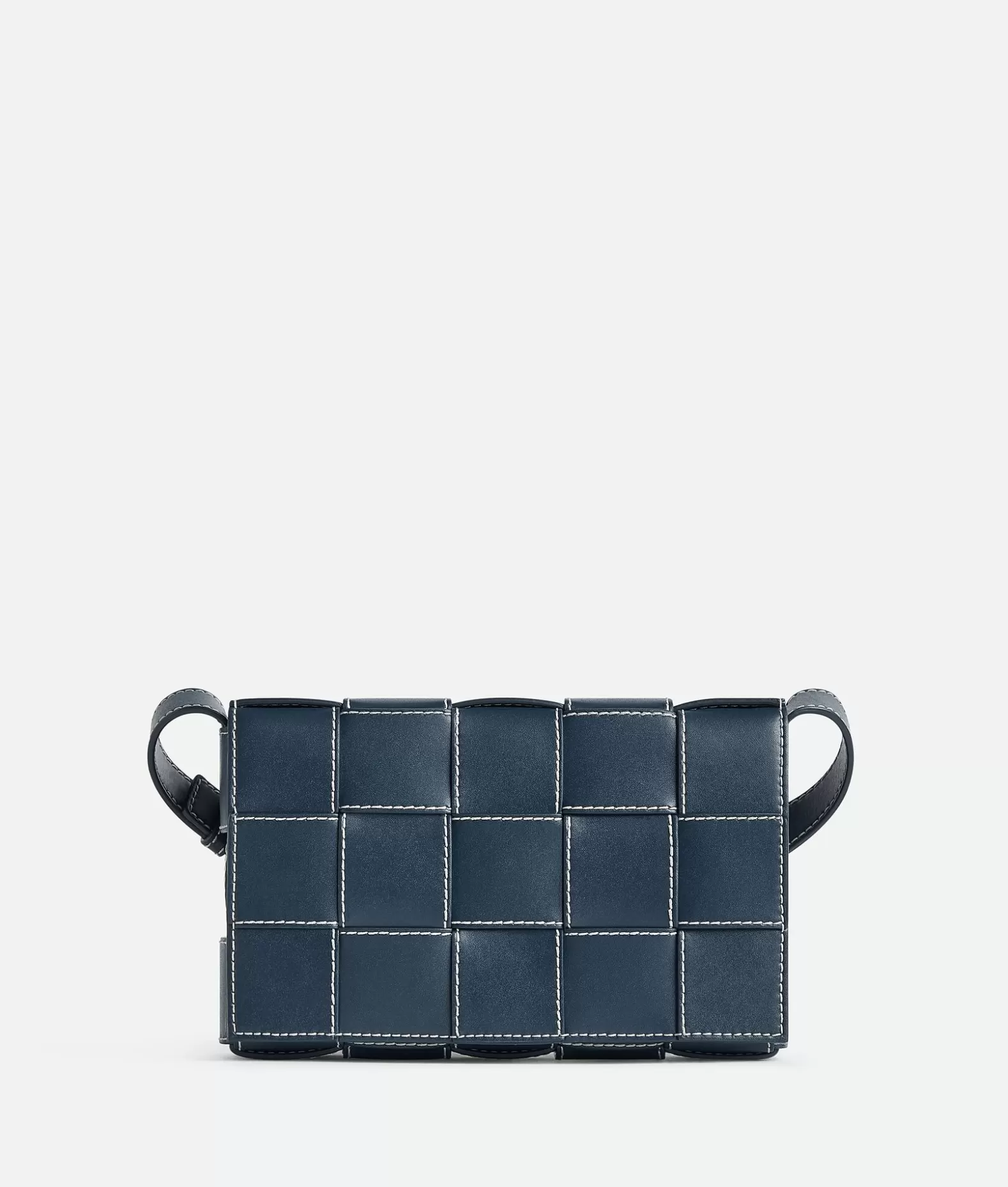 A Tracolla^Bottega Veneta Cassette Deep blue/natural