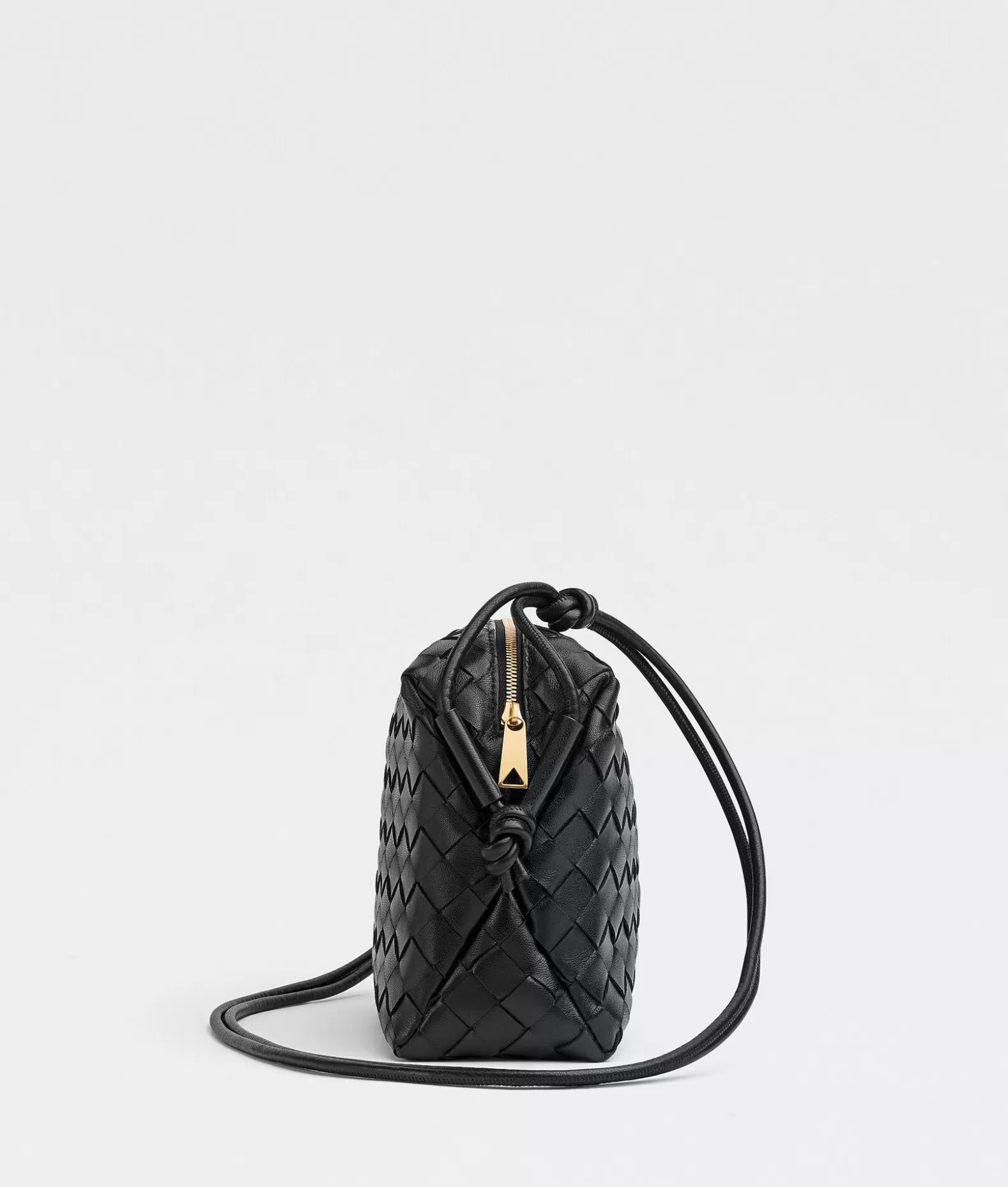 A Tracolla^Bottega Veneta Loop Camera Bag Piccola Black