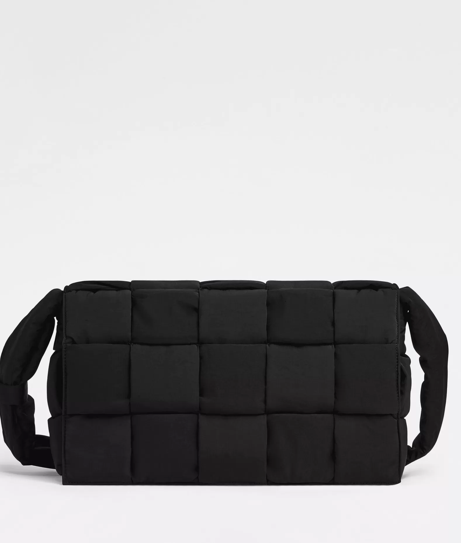 A Tracolla^Bottega Veneta Maxi Padded Tech Cassette Black